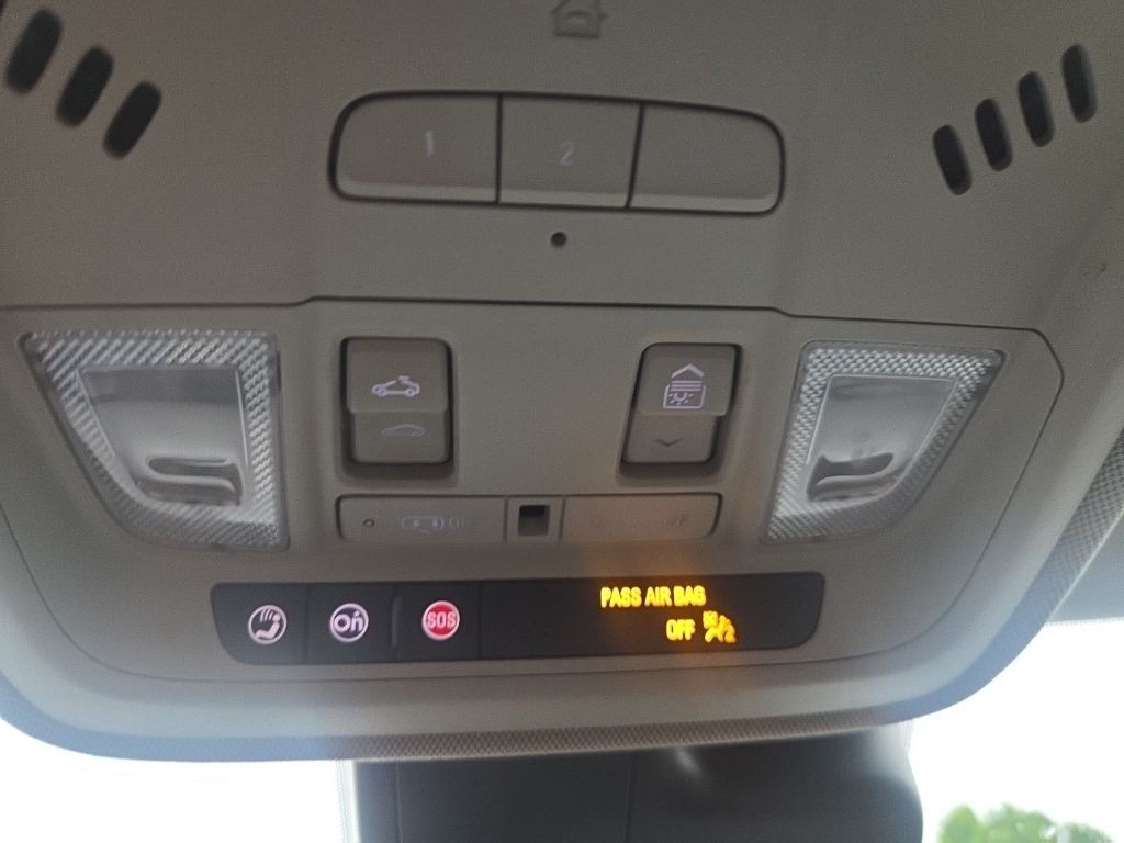 Cadillac XT4 Vehicle Full-screen Gallery Image 16