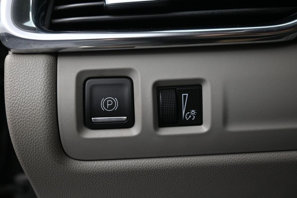 Cadillac XT4 Vehicle Full-screen Gallery Image 19
