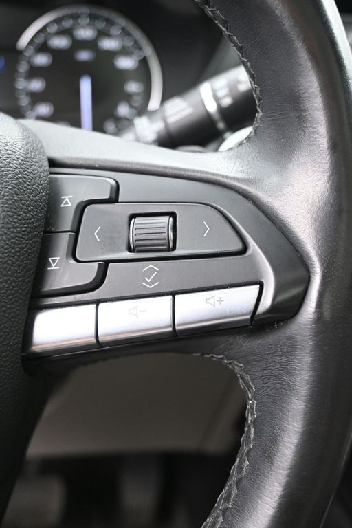Cadillac XT4 Vehicle Full-screen Gallery Image 17