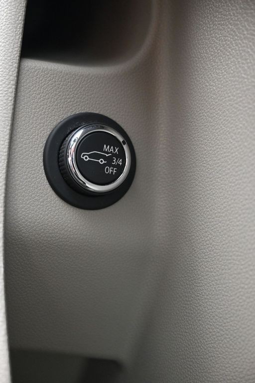 Cadillac XT4 Vehicle Full-screen Gallery Image 23
