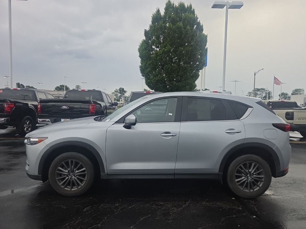 Mazda CX-5 Vehicle Full-screen Gallery Image 3