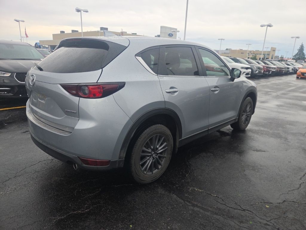 Mazda CX-5 Vehicle Full-screen Gallery Image 7