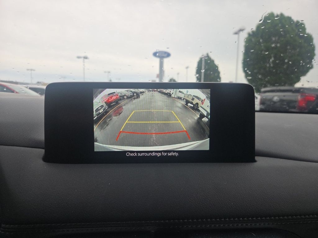 Mazda CX-5 Vehicle Full-screen Gallery Image 15