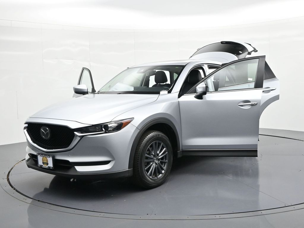 Mazda CX-5 Vehicle Full-screen Gallery Image 24