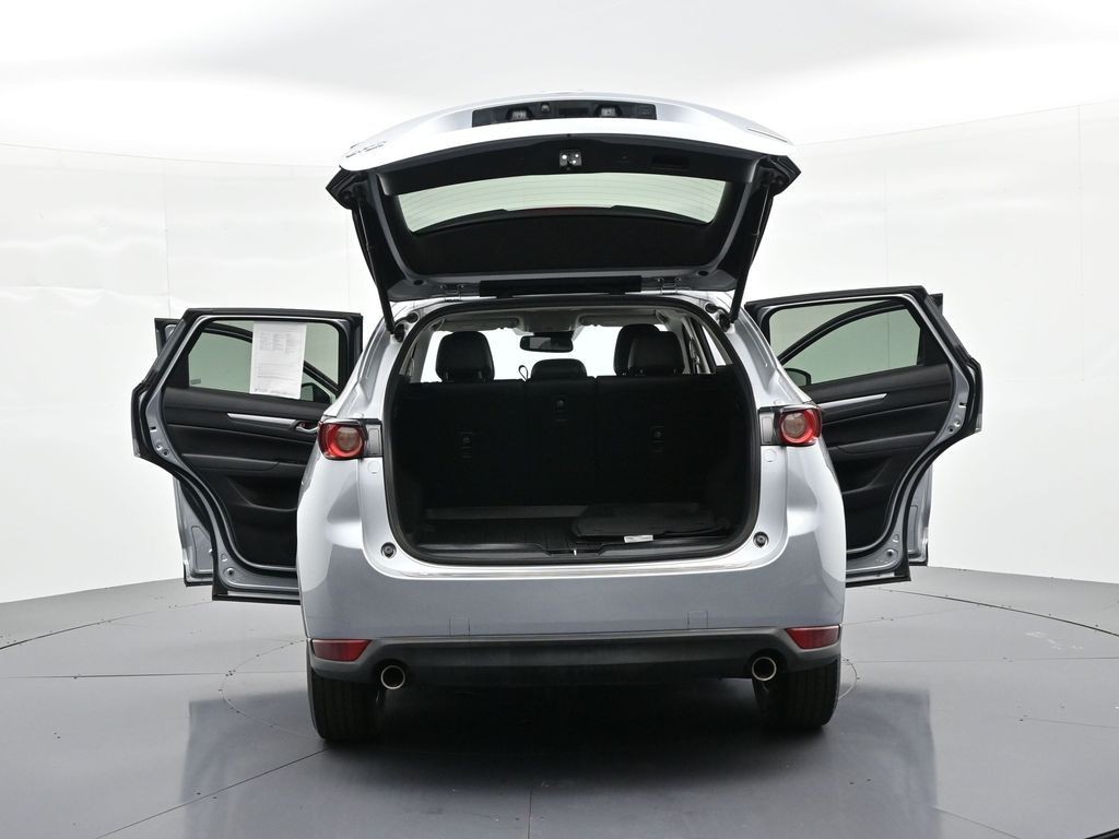 Mazda CX-5 Vehicle Full-screen Gallery Image 25