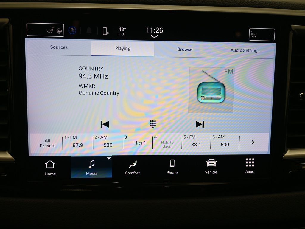 Chrysler Pacifica Vehicle Full-screen Gallery Image 11