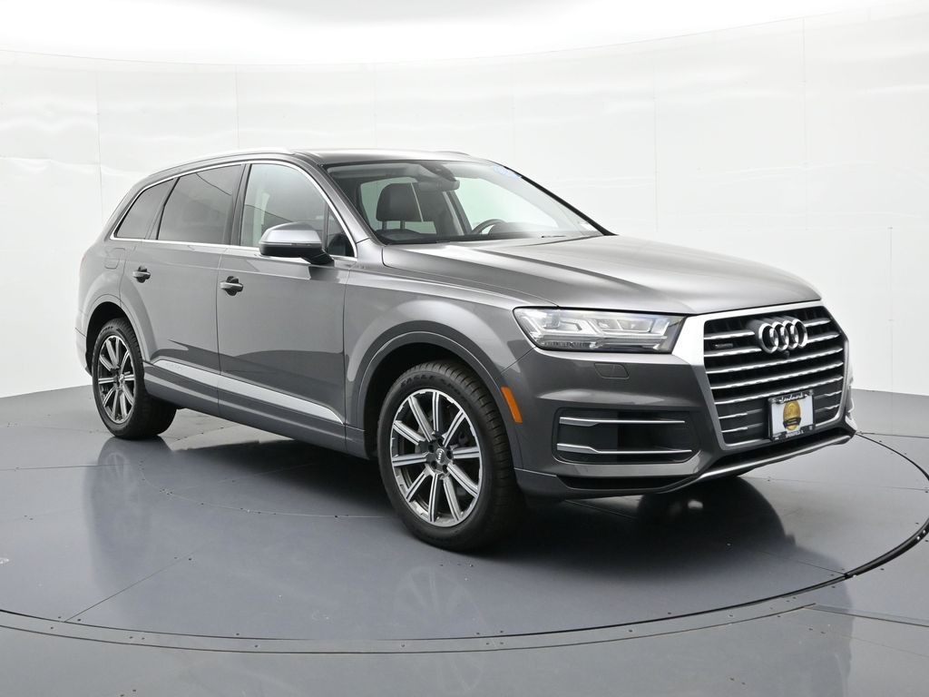 Audi Q7 Vehicle Full-screen Gallery Image 04