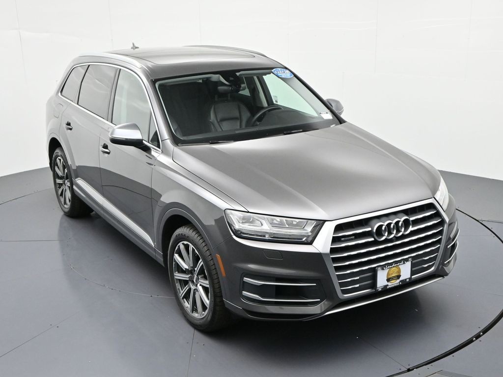 Audi Q7 Vehicle Full-screen Gallery Image 15