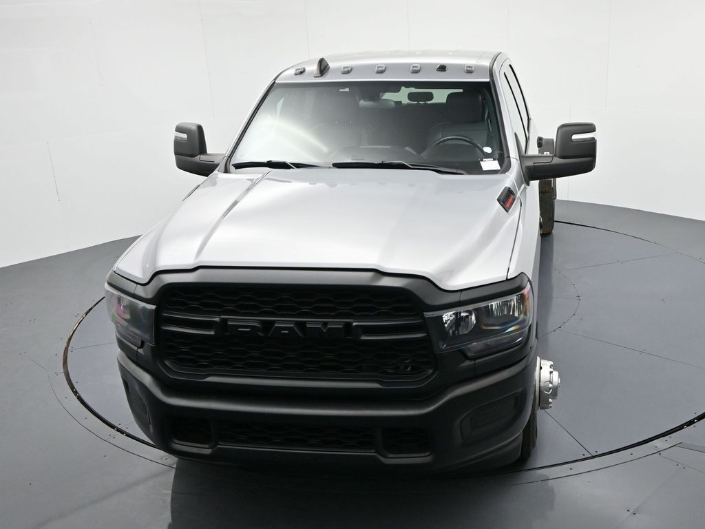 Ram 3500 Chassis Cab Vehicle Full-screen Gallery Image 17