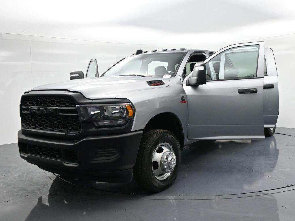 Ram 3500 Chassis Cab Vehicle Full-screen Gallery Image 26