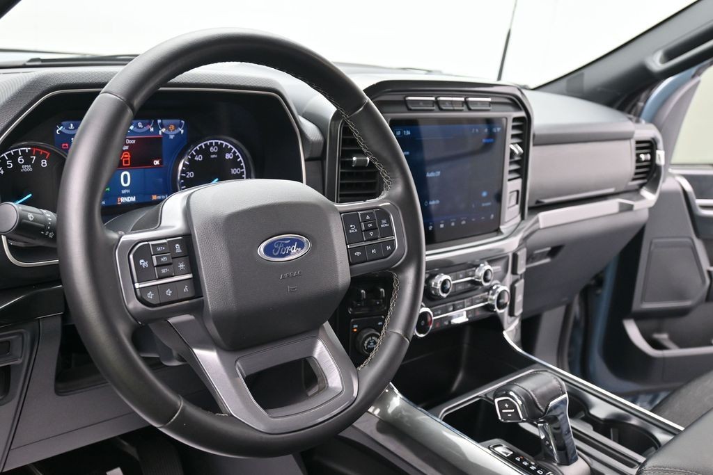 Ford F-150 Vehicle Full-screen Gallery Image 10