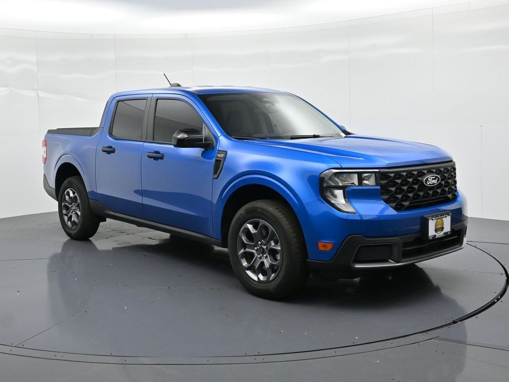 Ford Maverick Vehicle Full-screen Gallery Image 4