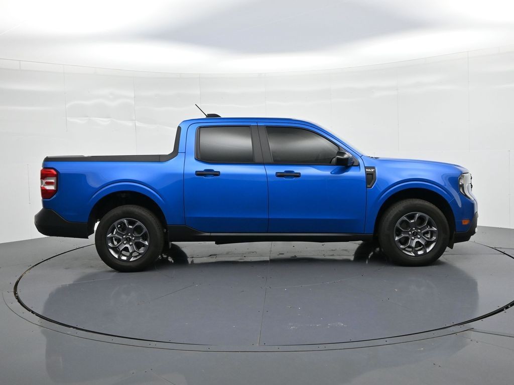 Ford Maverick Vehicle Full-screen Gallery Image 5