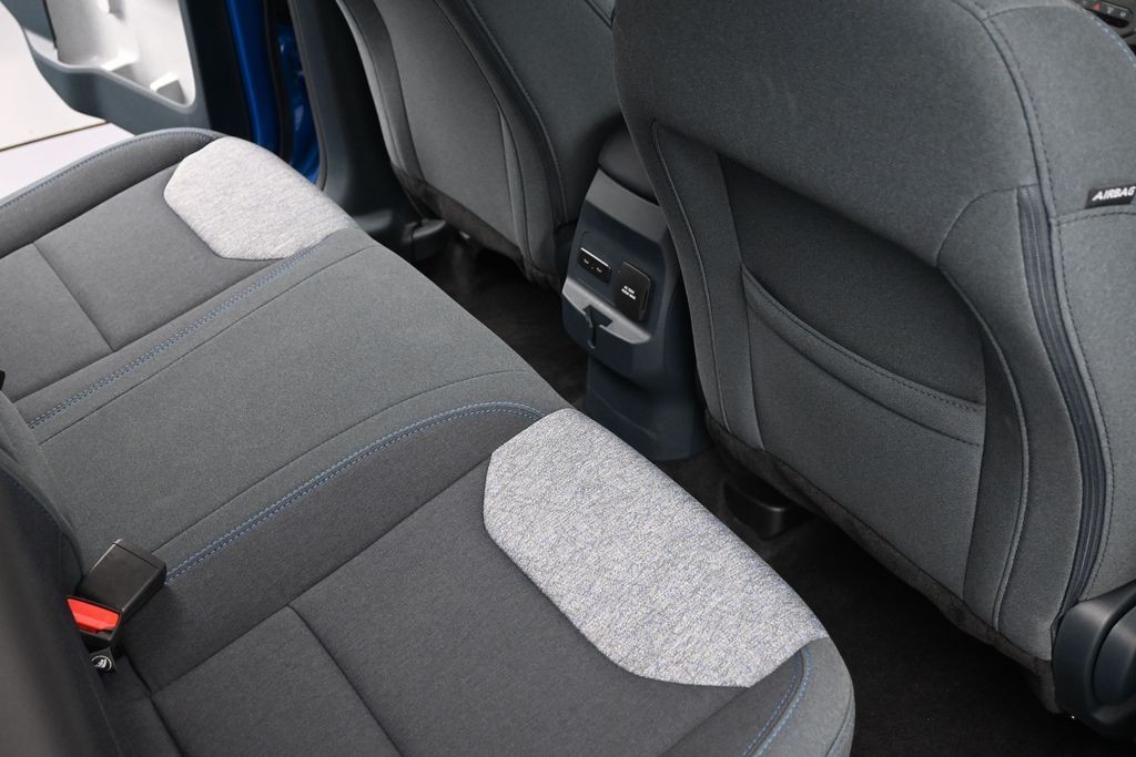 Ford Maverick Vehicle Full-screen Gallery Image 10