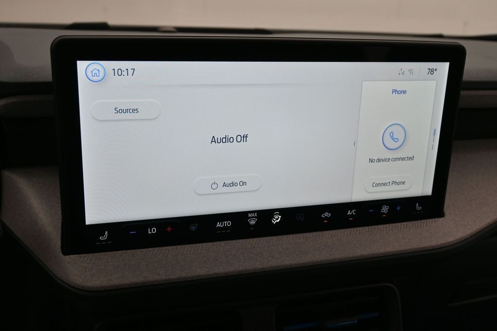 Ford Maverick Vehicle Full-screen Gallery Image 11