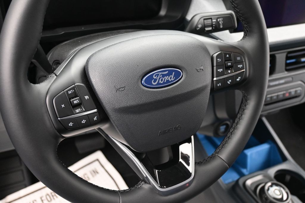 Ford Maverick Vehicle Full-screen Gallery Image 14