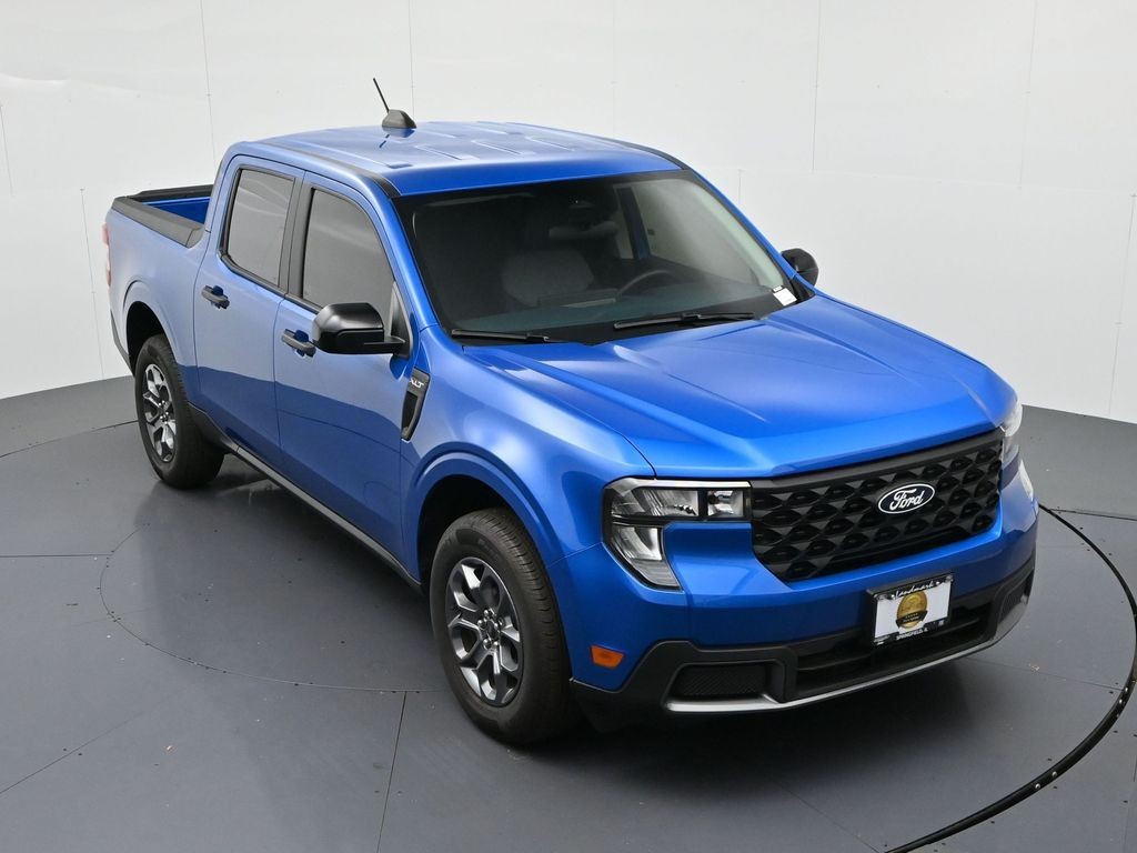Ford Maverick Vehicle Full-screen Gallery Image 16