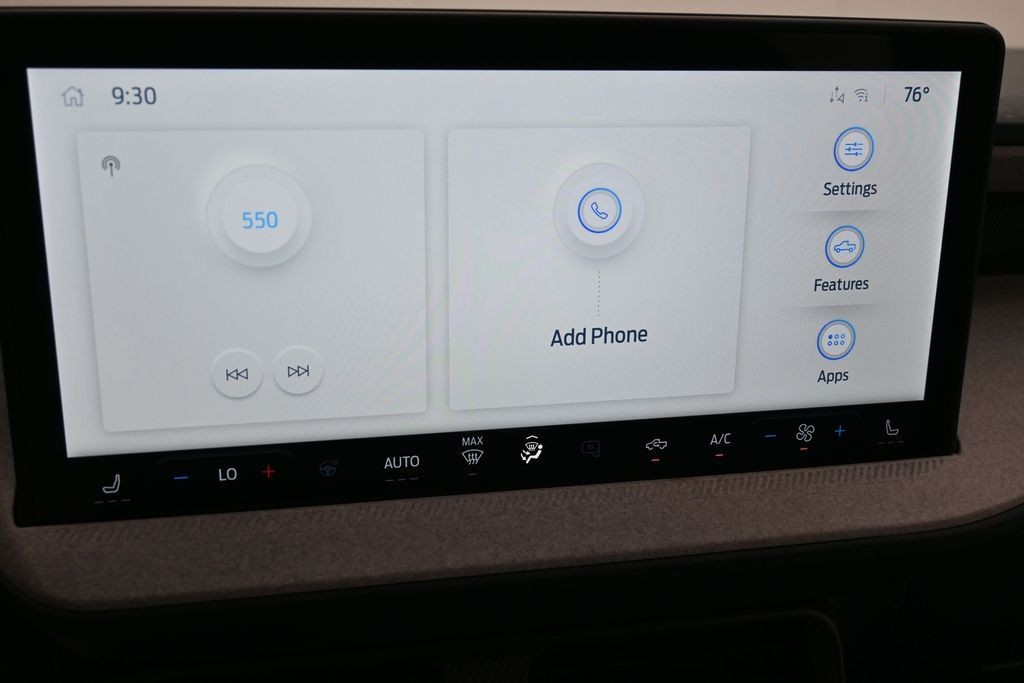 Ford Maverick Vehicle Full-screen Gallery Image 10
