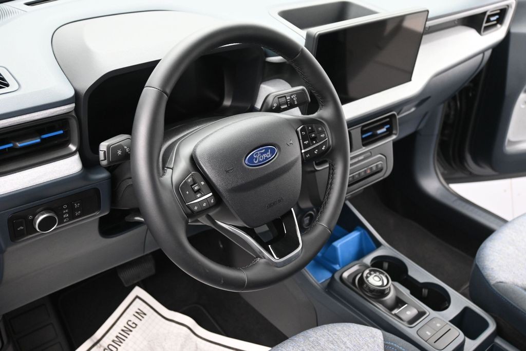 Ford Maverick Vehicle Full-screen Gallery Image 14