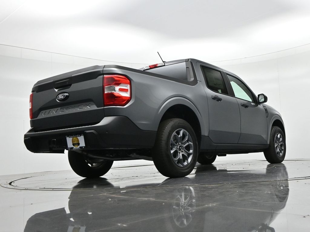 Ford Maverick Vehicle Full-screen Gallery Image 21