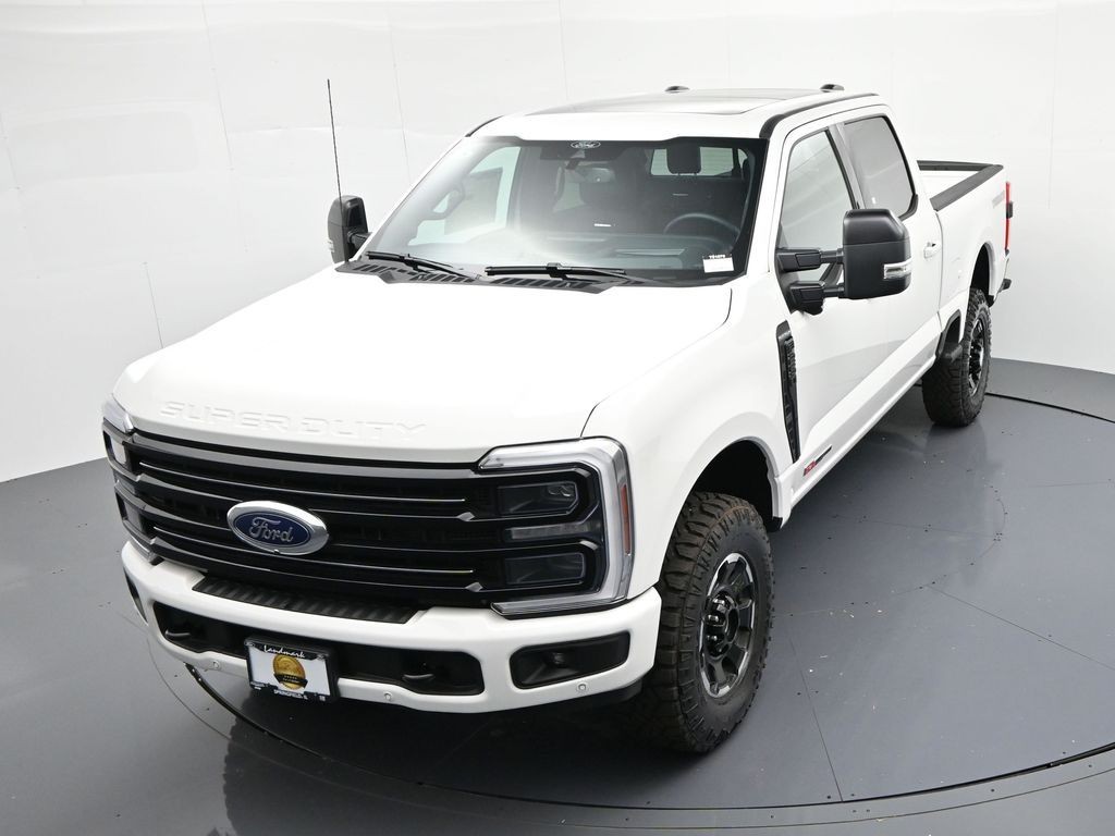 Ford F-250SD Vehicle Full-screen Gallery Image 21