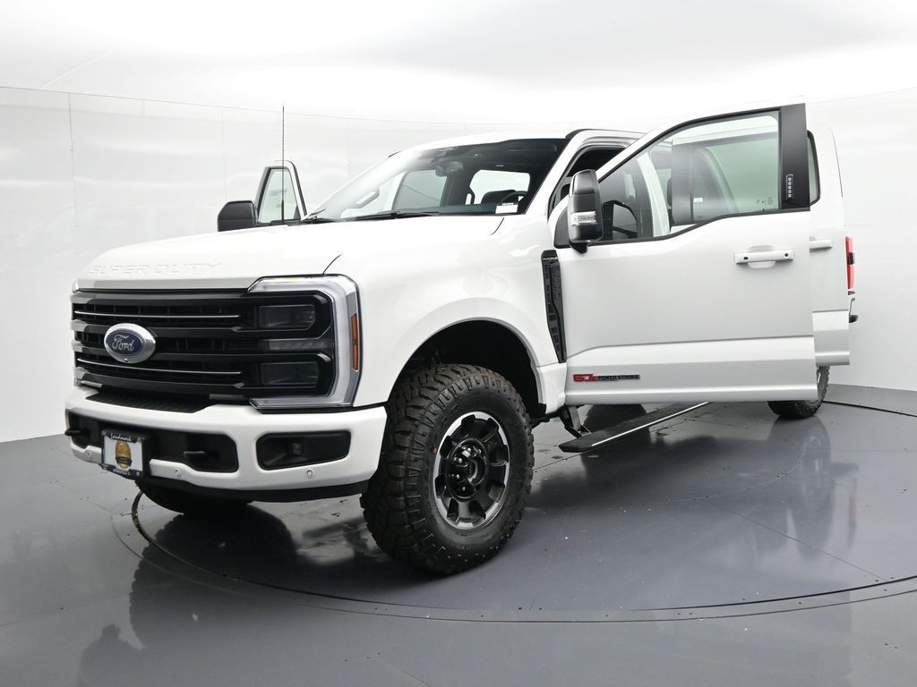 Ford F-250SD Vehicle Full-screen Gallery Image 29