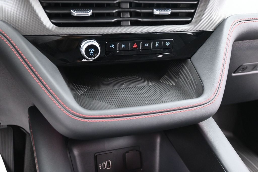 Ford Explorer Vehicle Full-screen Gallery Image 14
