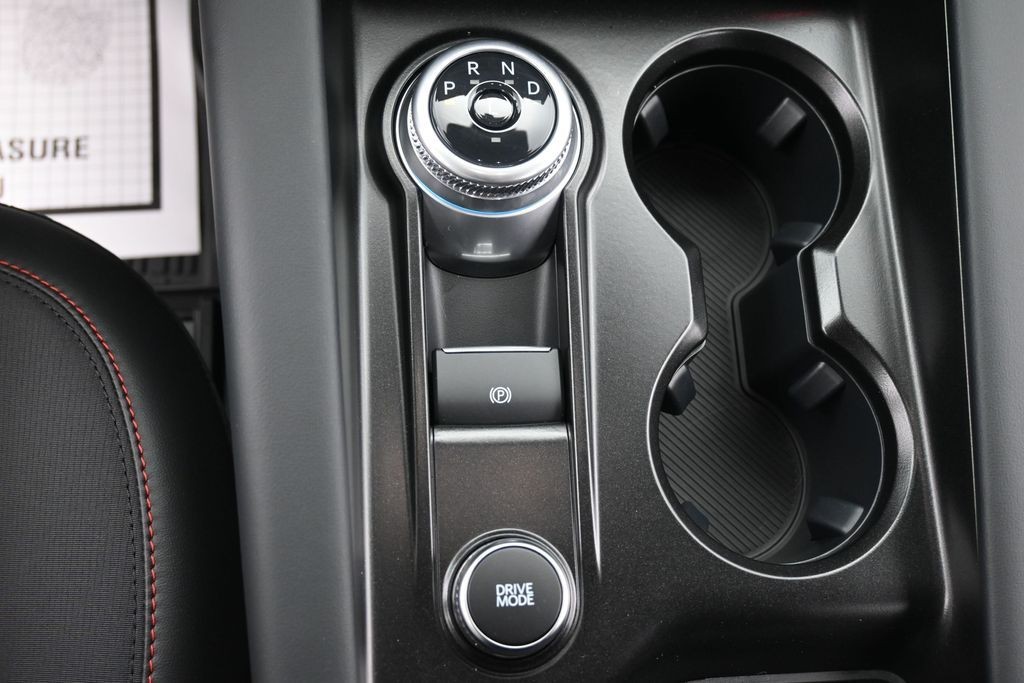 Ford Explorer Vehicle Full-screen Gallery Image 15