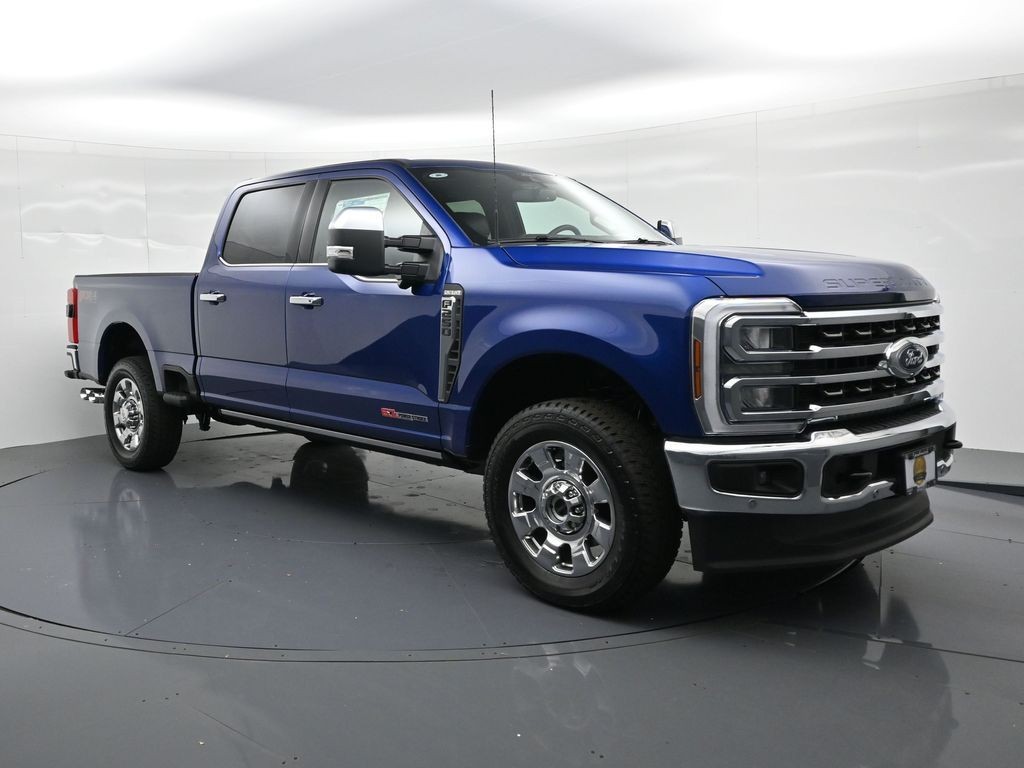 Ford F-250SD Vehicle Full-screen Gallery Image 4