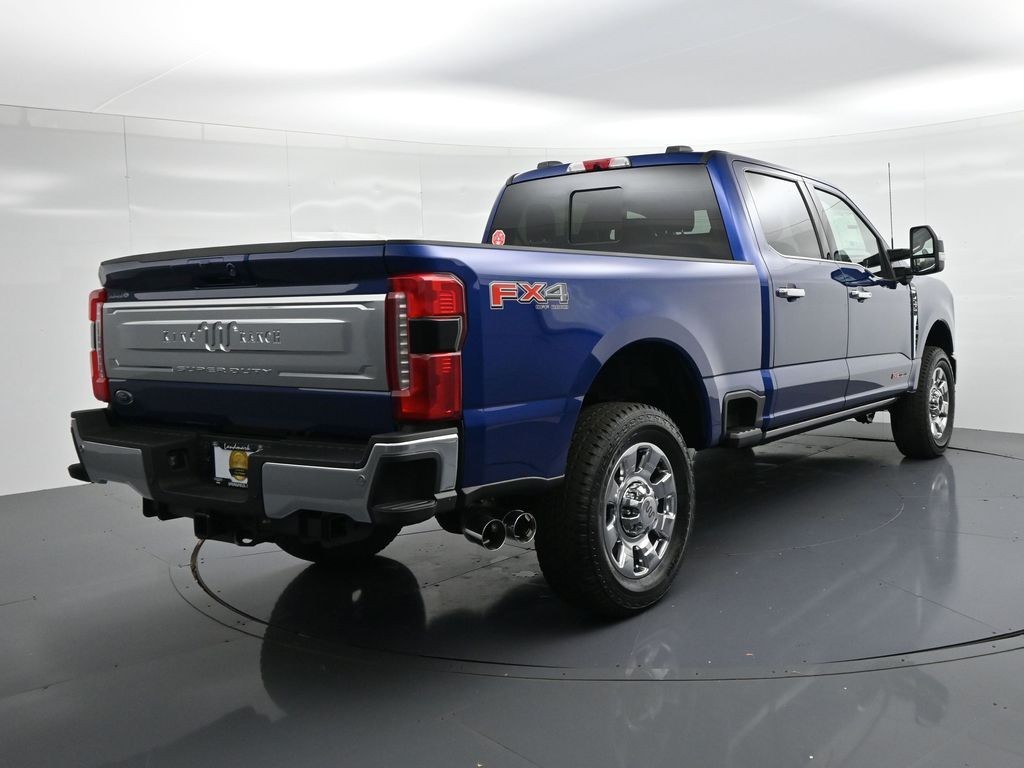 Ford F-250SD Vehicle Full-screen Gallery Image 6