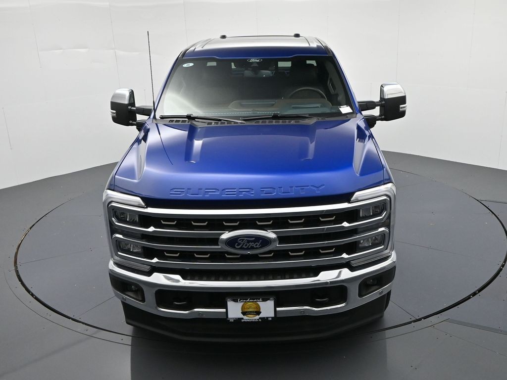 Ford F-250SD Vehicle Full-screen Gallery Image 20