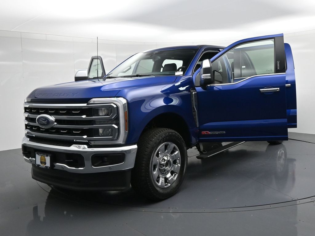 Ford F-250SD Vehicle Full-screen Gallery Image 29