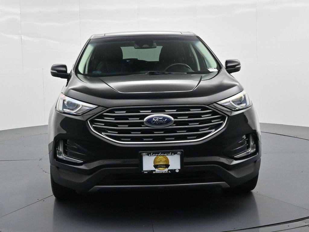 Ford Edge Vehicle Full-screen Gallery Image 03
