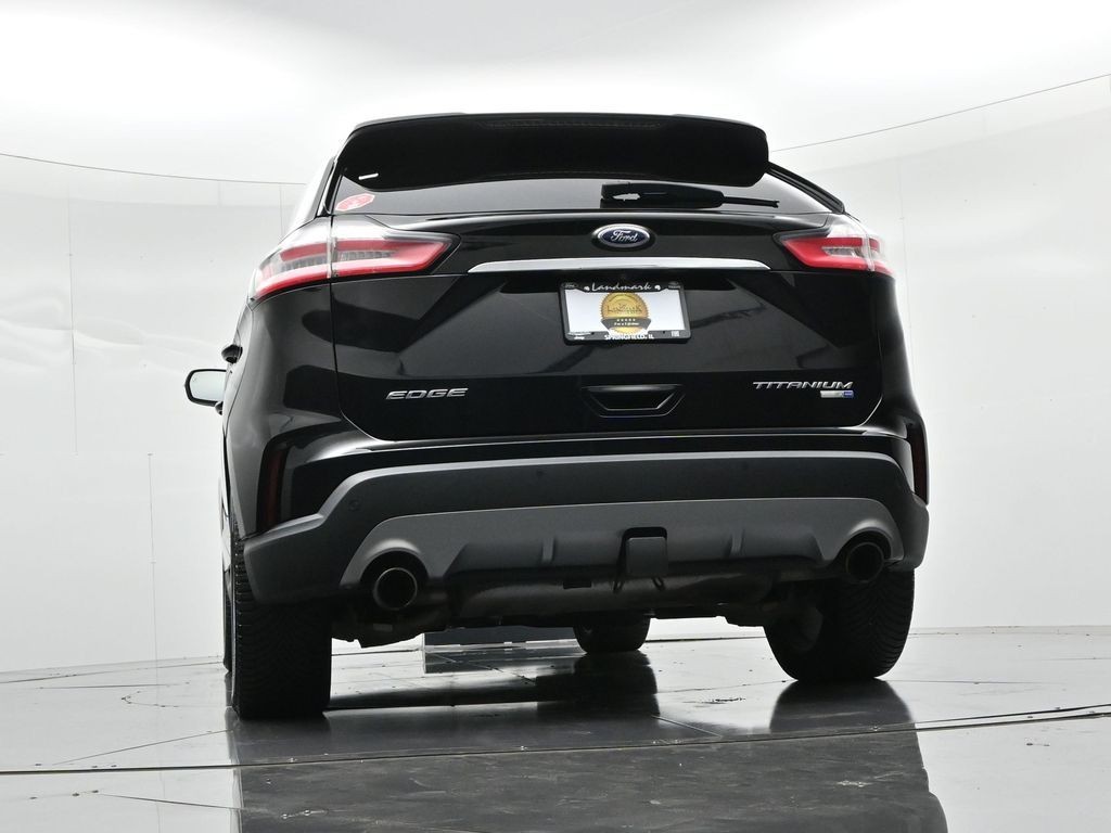 Ford Edge Vehicle Full-screen Gallery Image 20