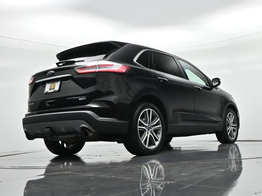 Ford Edge Vehicle Full-screen Gallery Image 21