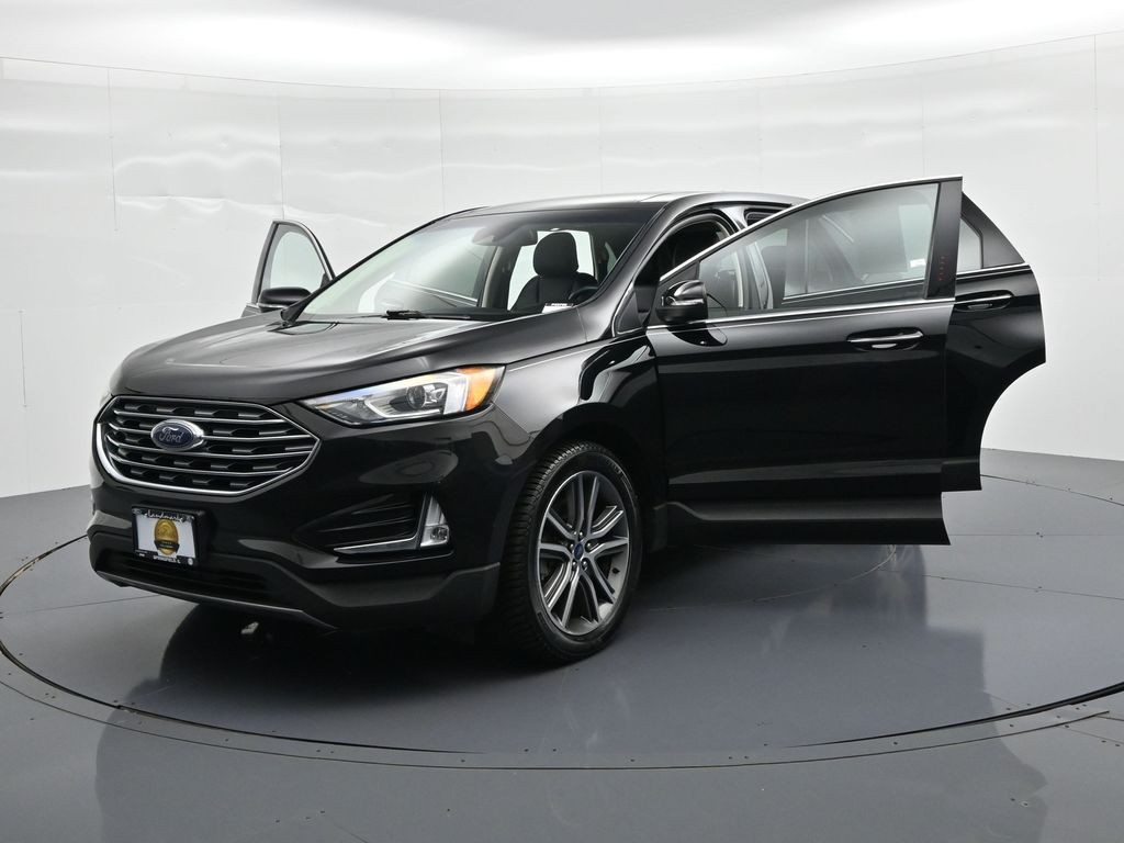 Ford Edge Vehicle Full-screen Gallery Image 25