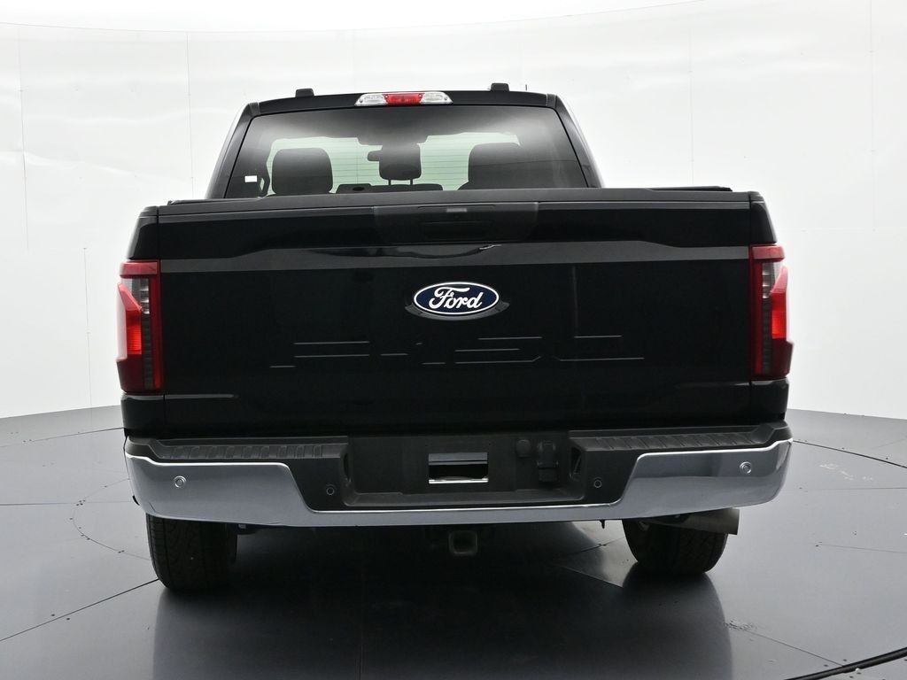 Ford F-150 Vehicle Full-screen Gallery Image 07