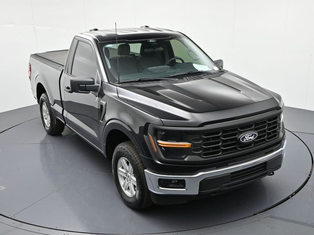 Ford F-150 Vehicle Full-screen Gallery Image 14