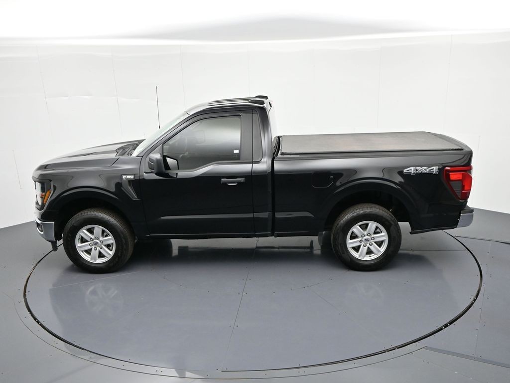 Ford F-150 Vehicle Full-screen Gallery Image 17