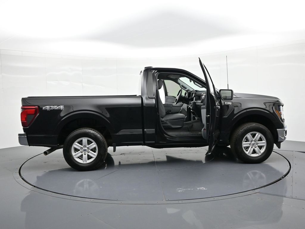 Ford F-150 Vehicle Full-screen Gallery Image 22