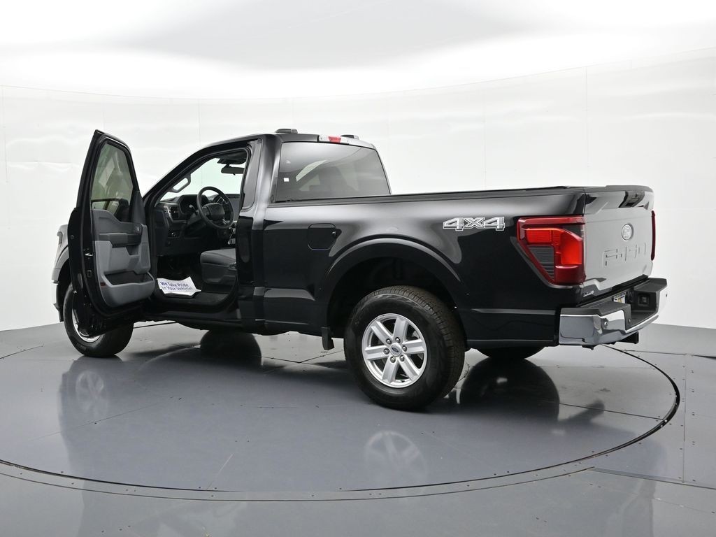 Ford F-150 Vehicle Full-screen Gallery Image 23