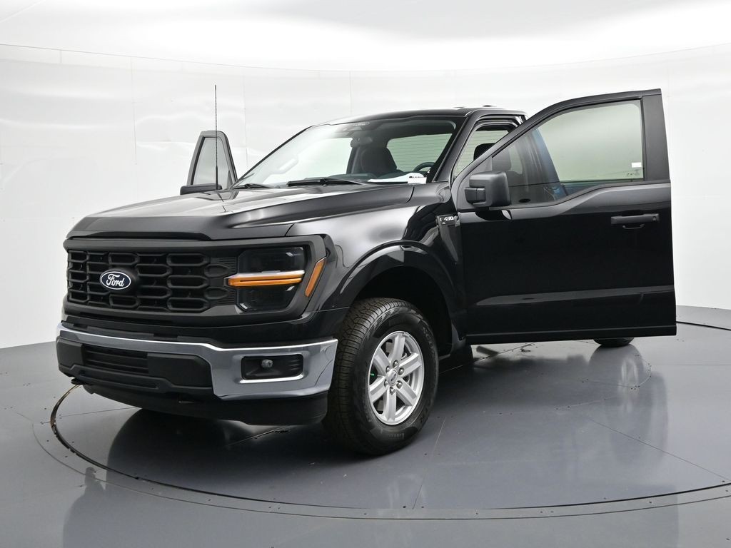 Ford F-150 Vehicle Full-screen Gallery Image 24