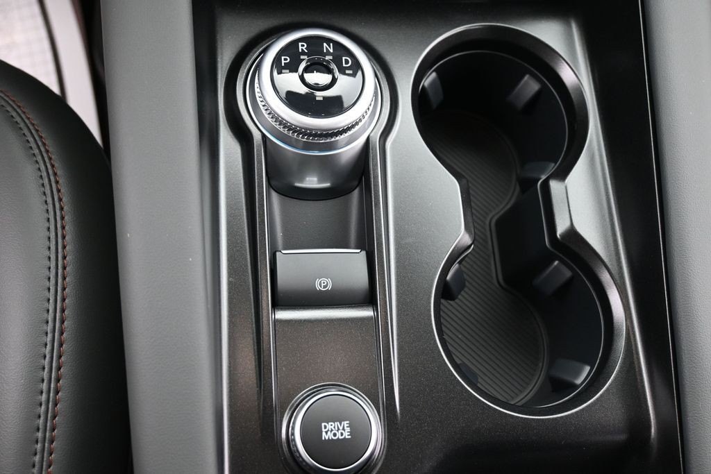 Ford Explorer Vehicle Full-screen Gallery Image 13