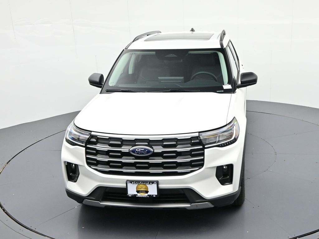 Ford Explorer Vehicle Full-screen Gallery Image 17