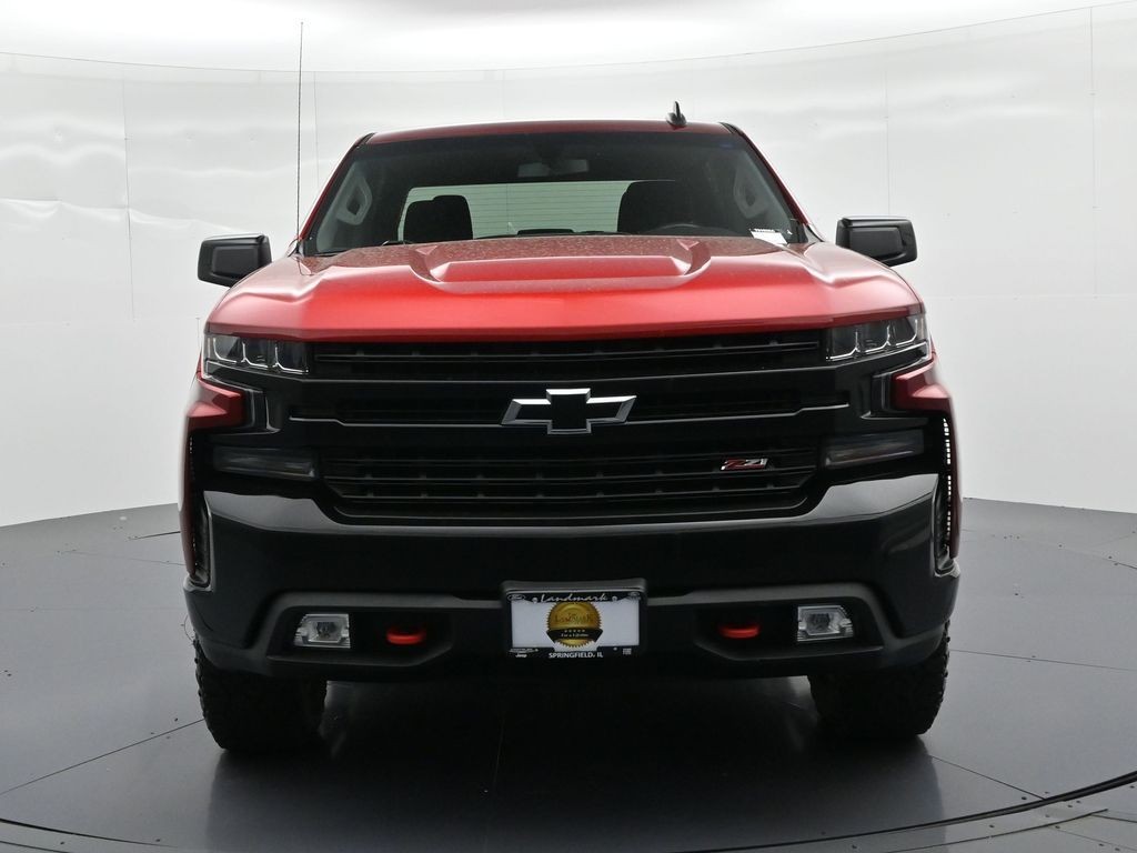 Chevrolet Silverado 1500 LTD Vehicle Full-screen Gallery Image 3