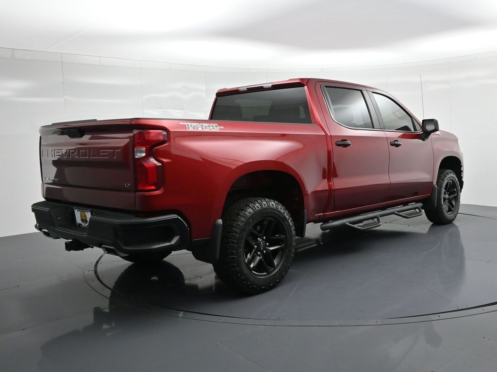 Chevrolet Silverado 1500 LTD Vehicle Full-screen Gallery Image 6