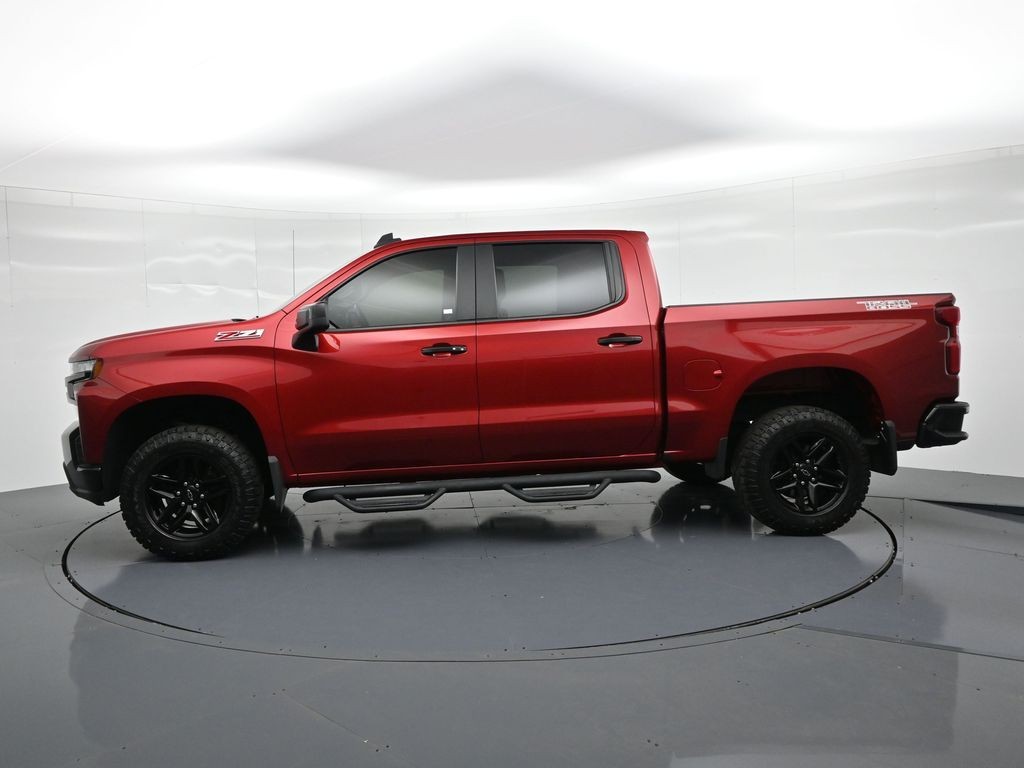 Chevrolet Silverado 1500 LTD Vehicle Full-screen Gallery Image 9