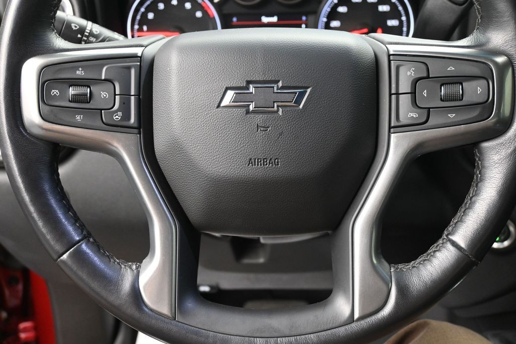 Chevrolet Silverado 1500 LTD Vehicle Full-screen Gallery Image 14