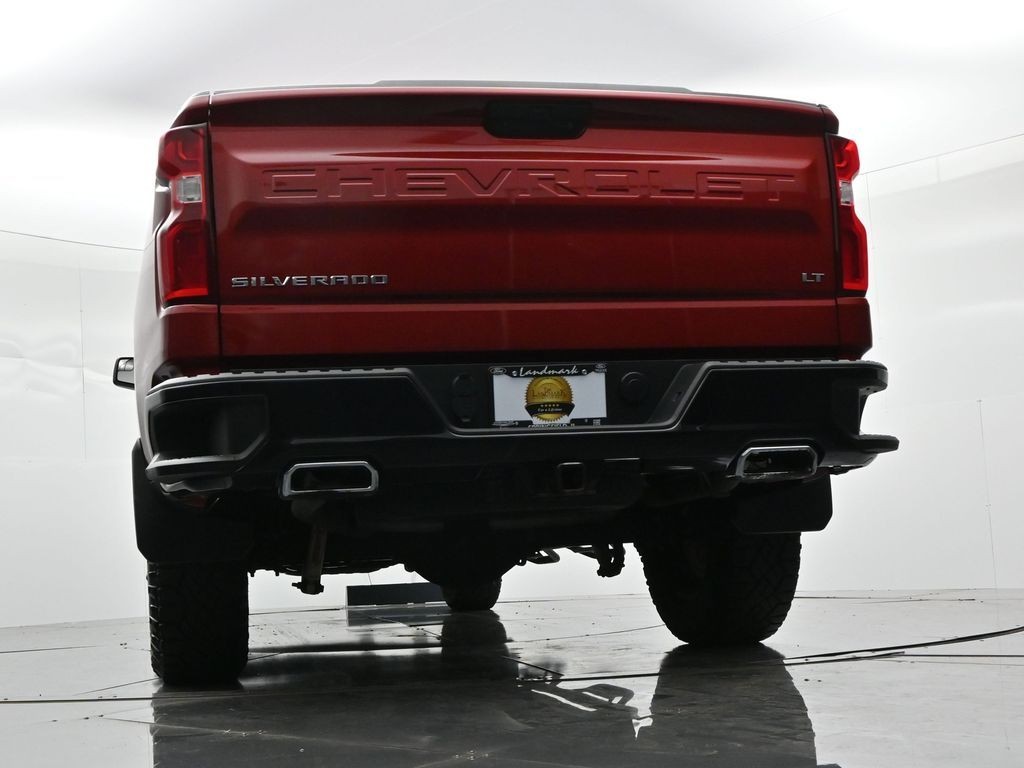 Chevrolet Silverado 1500 LTD Vehicle Full-screen Gallery Image 26