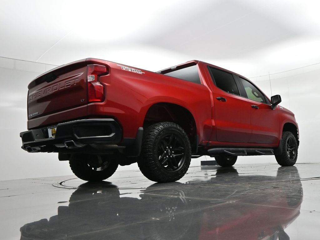 Chevrolet Silverado 1500 LTD Vehicle Full-screen Gallery Image 27